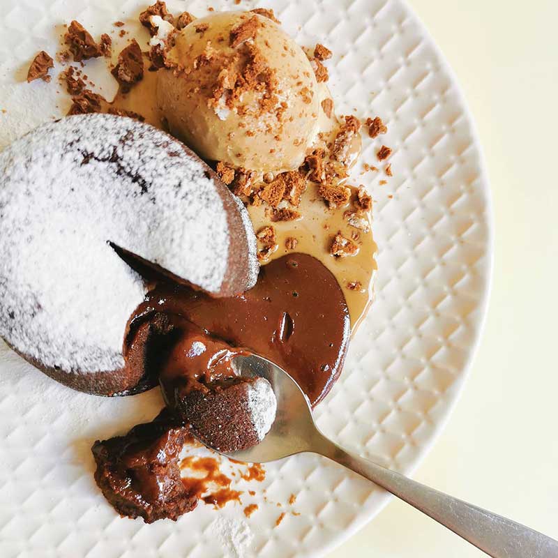 Coulant de Chocolate con Galletas Caledonia La Carañola Helado
