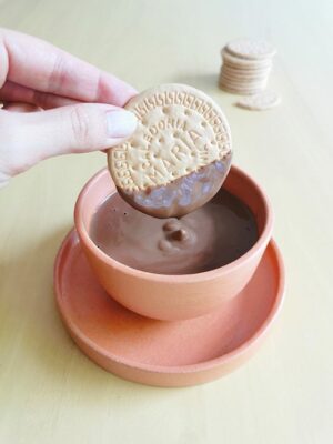 El Chocolate a la taza de la Carañola con Galletas Caledonia