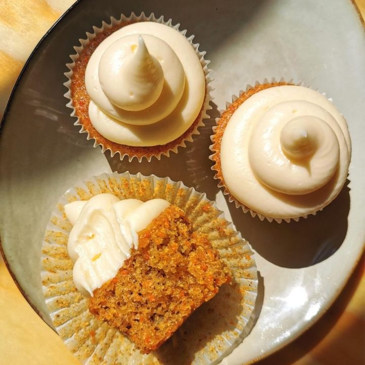 Cupcakes de Zanahoria Carrot Cake con Frosting de Queso Receta de La Carañola