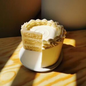 Layer Cake Pastel Bizcocho de Vainilla con Buttercream de Merengue Suizo Receta La Carañola