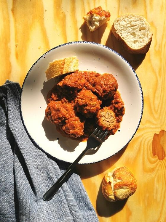 Albóndigas en salsa de tomate meatballs tomato sauce Los Soprano Food Receta de La Carañola