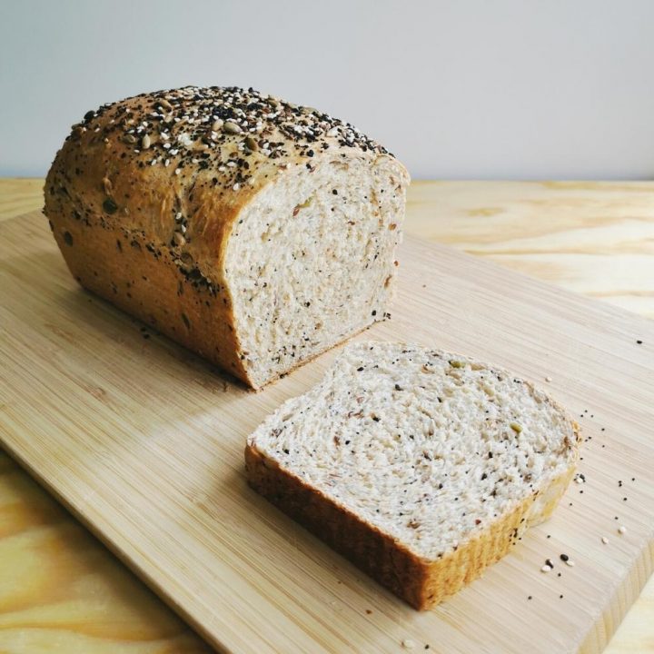 Pan Casero Facil de Sandwich molde caja integral con semillas multicereales Receta La Carañola