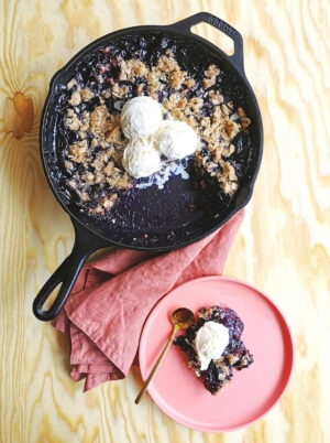 Crumble de Arándanos y de cualquier fruta con helado Skillet Sartén Cómo hacer Receta de La Carañola
