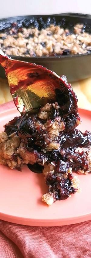 Crumble de Arándanos y de cualquier fruta con helado Skillet Sartén Receta de La Carañola