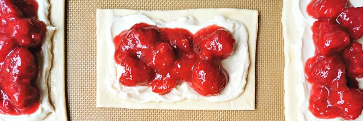 Hojaldre de Frambuesas Fácil y Rápido Danish Puff Pastry Crema de Queso Cream Cheese Raspberry Frutos rojos tartaleta con Fruta Ficha Receta de La Carañola