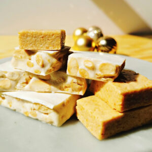 Turrón casero de almendras duro y blando Alicante Jijona Almond Nougat Torrone Navidad Receta de La Carañola