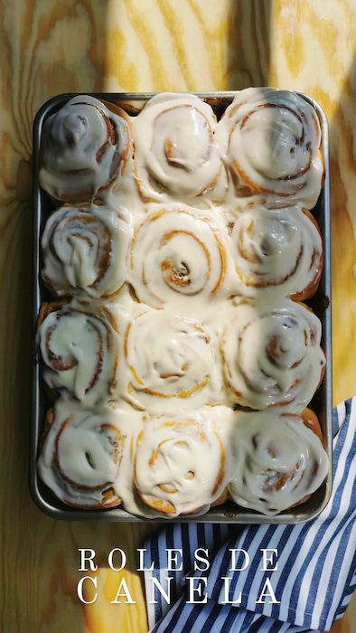 Galería Bricomanía Roles Rollos de Canela Cinnamon Rolls Glaseado Queso Receta La Carañola Postres para San Valentín