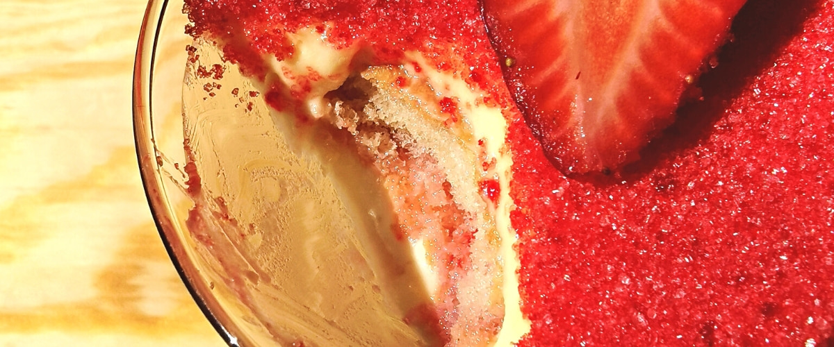 Tiramisú de Fresa San Valentín Postre sin horno Savoiardi Día de los Enamorados Receta La Carañola Red Velvet
