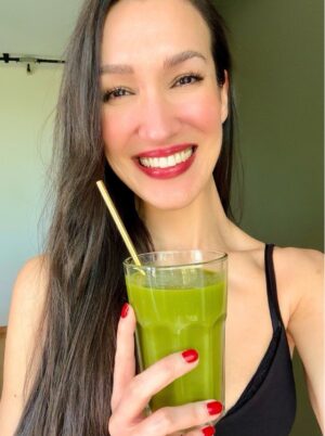 El mejor jugo verde detox jengibre apio espinaca kiwi manzana limón Receta La Carañola