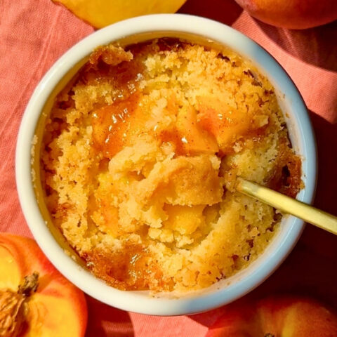 Postre Cobbler de Durazno Peach Melocotón Receta de La Carañola Le Creuset