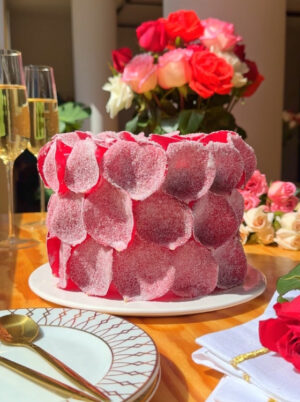 Pastel de Campagne y Rosas con Pétalos Cristalizados